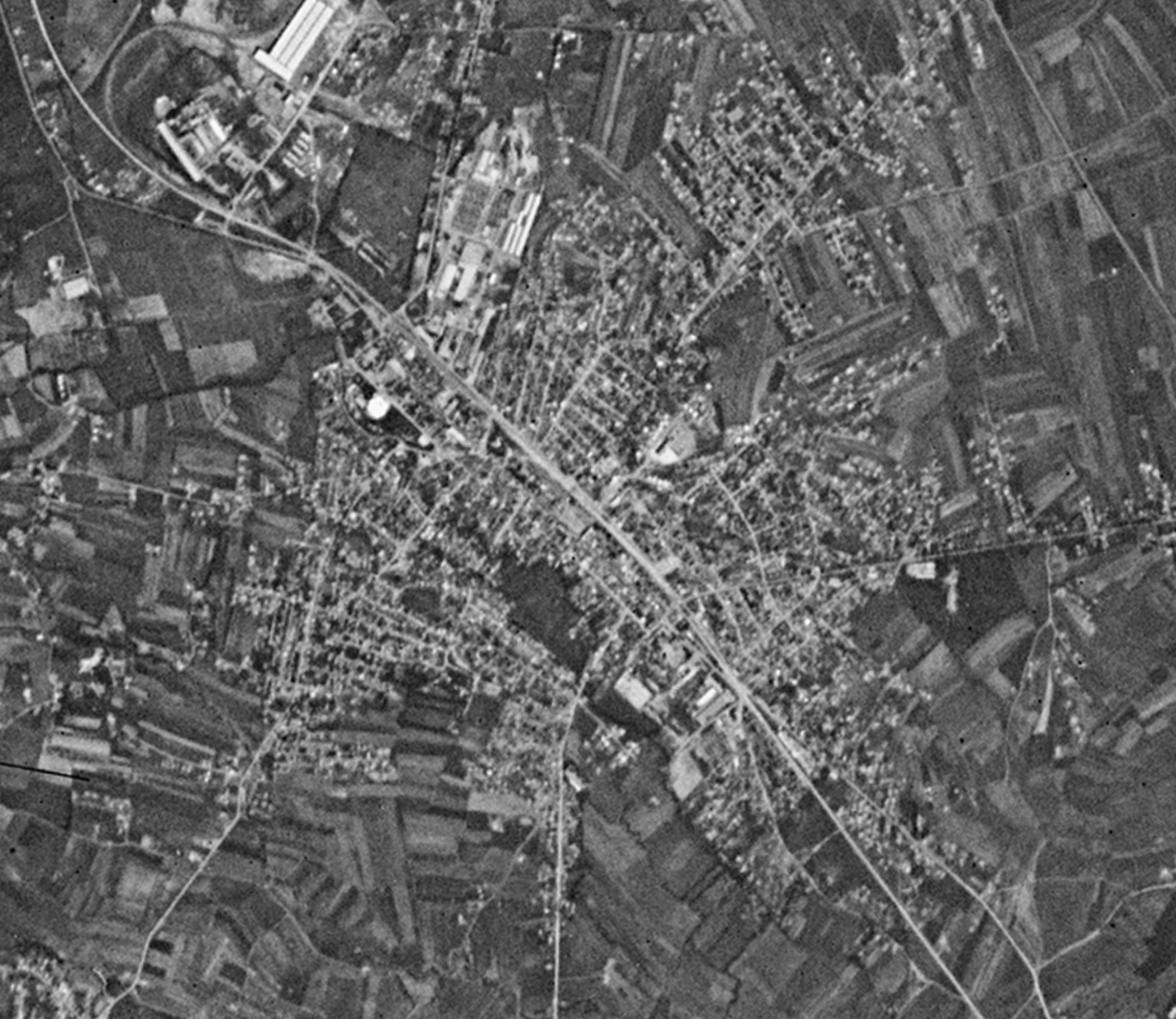 Ferizaj urban form 1975 — satellite morphology, by Engjëll Berisha